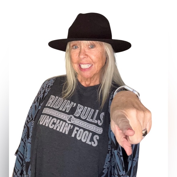 Upcycle Gorgeousness Black and Gray Poncho Style - Picture 4 of 7